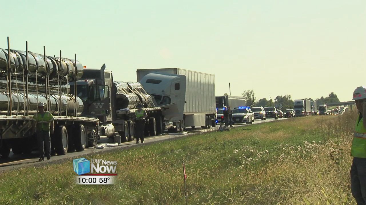 Four semis and a pickup truck involved in a crash on I-75